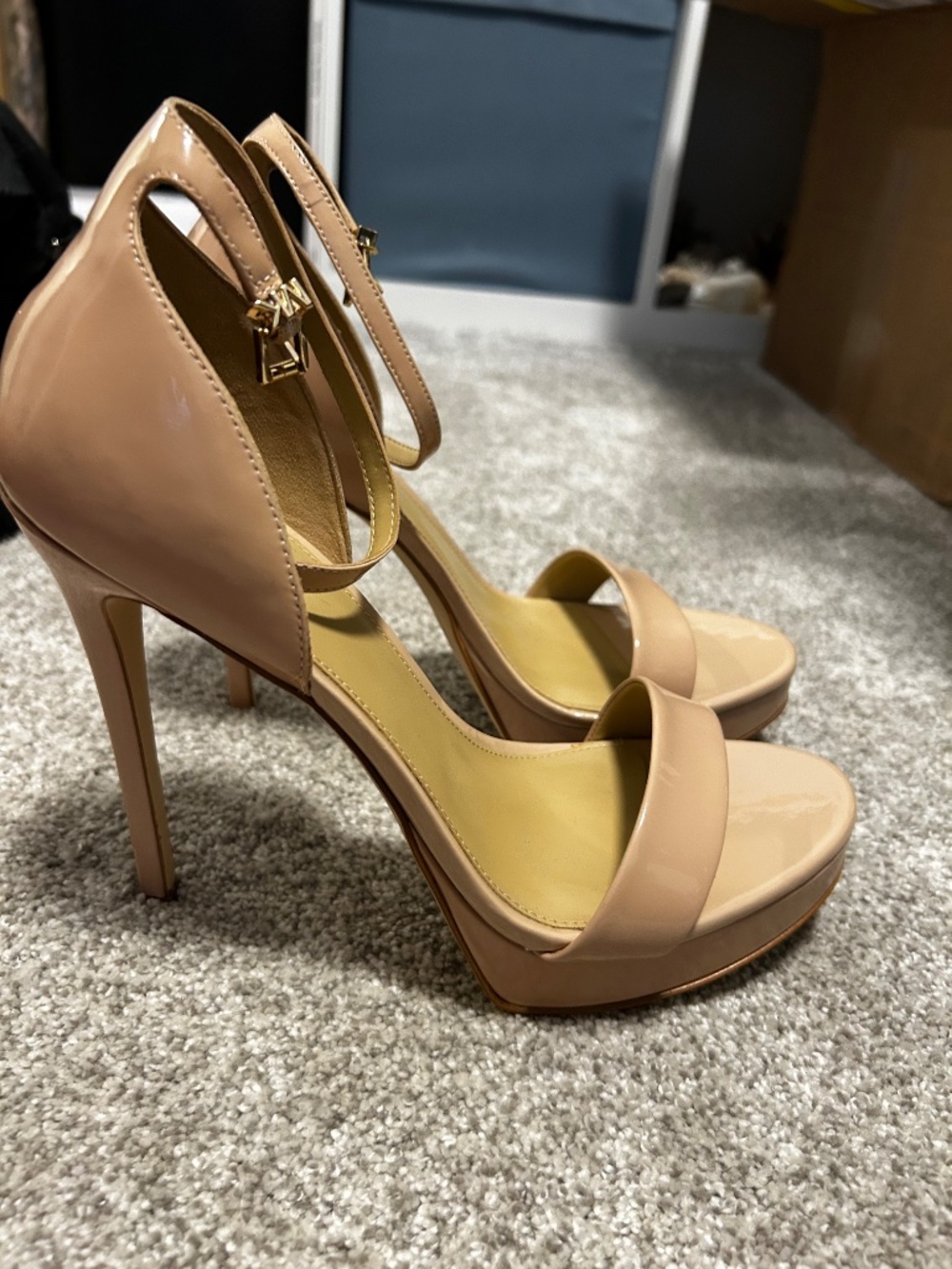 Michael Kors stiletto heels - Picture 3 of 4